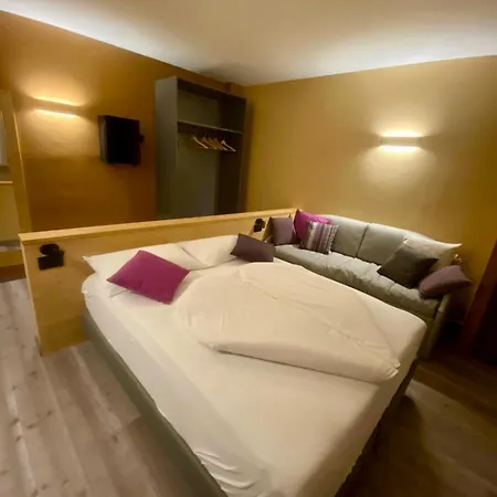 Carla Failela Hotel